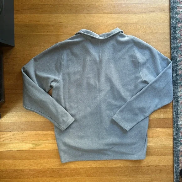 The North Face Light Gray Fleece Jacket - Picture 5 of 5